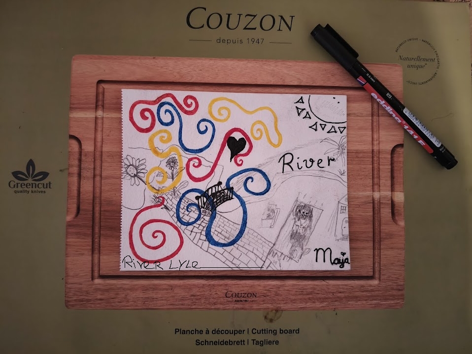 (Geluks poppetjes in een flesje/Luck puppets in a bottle ~  River by the Palms And Maja by the Garden.jpg)